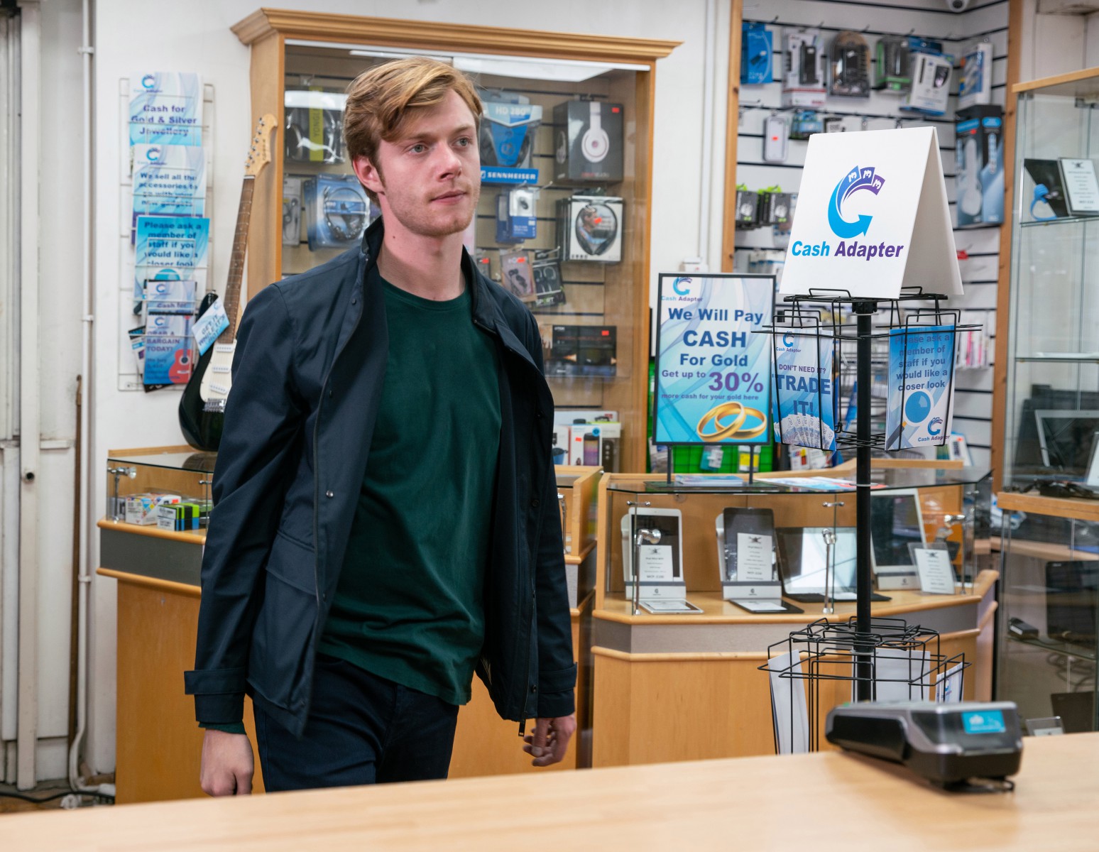 Daniel is struggling to cope with his grief after Sinead's death in Coronation Street