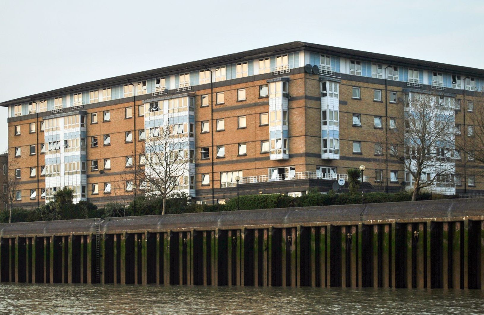 The Labour candidate was given a 330,000 riverside property