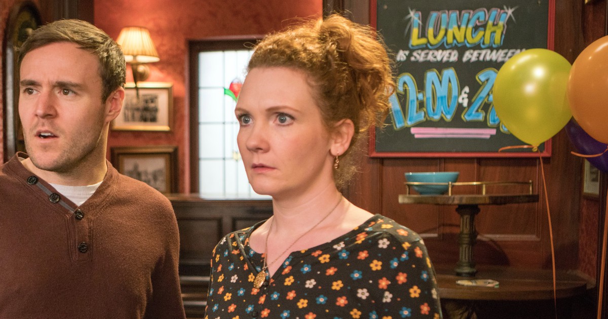 Fiz is honest with Tyrone about Hope in Corrie