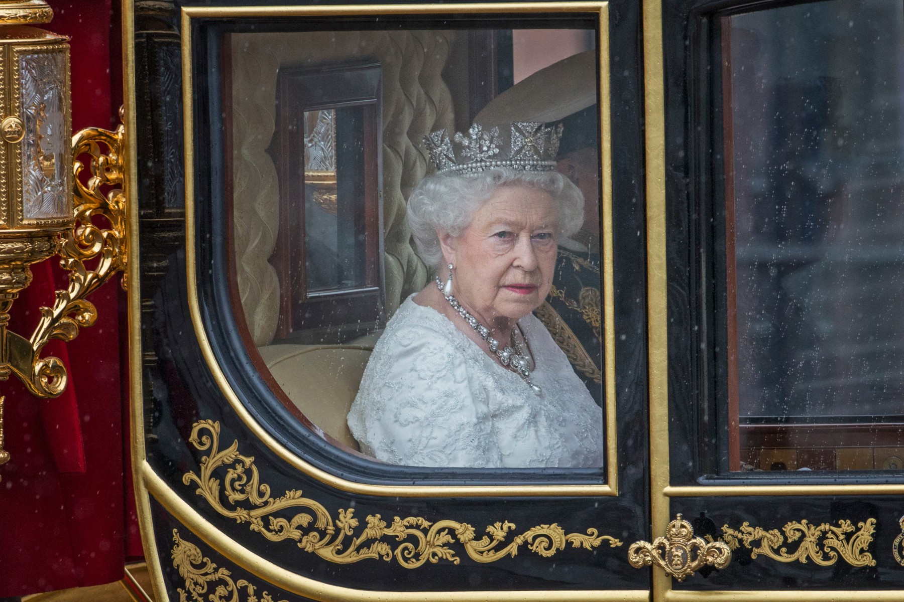 The Queen will delay her Christmas at Sandringham if Boris Johnson wins the election 