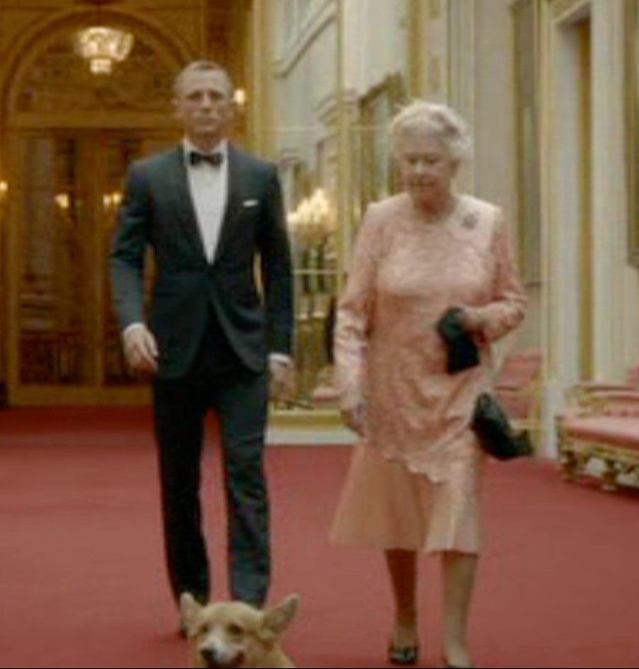 The Queen got into the spirit of the 2010 Olympics by meeting with James Bond