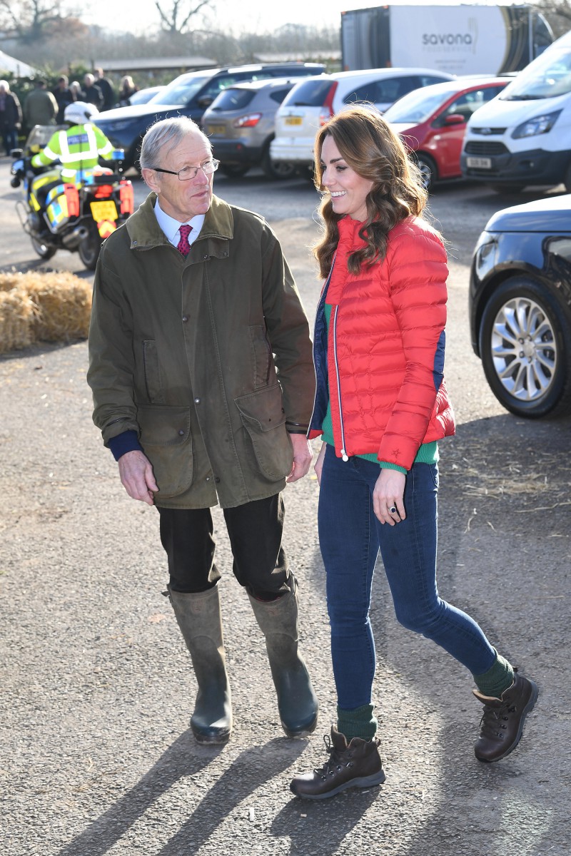 Kate sported a casual look for the farm visit