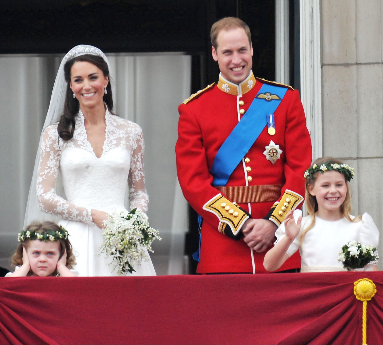 Florence's older sister Grace covered her ears as the audience cheered for Prince William and Kate on their wedding day