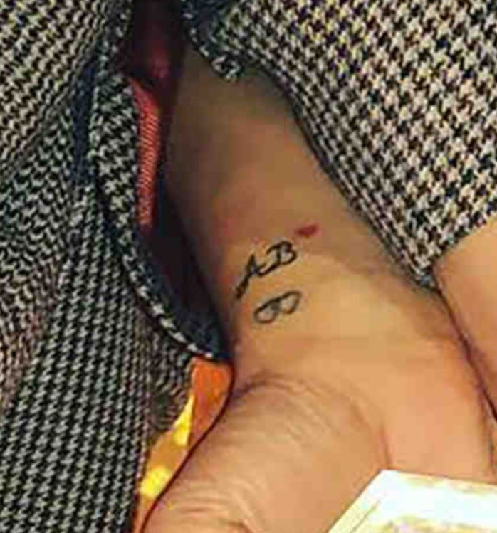 Caroline revealed that the tattoo of two hearts she had inked on her wrist represented herself and Jody