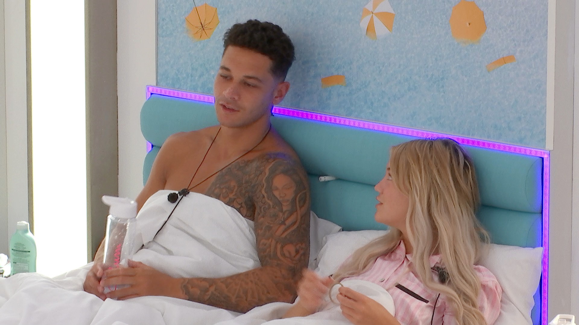 Love Island fans praise Shaughna for staying calm and composed after Callum...