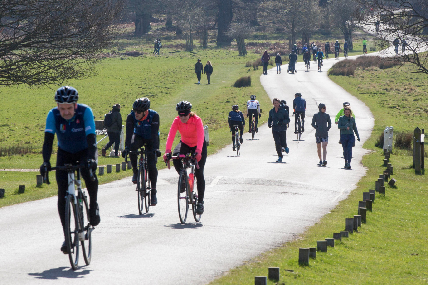  Richmond Park was full of cyclists and runners on Sunday despite pleas to keep socially distanced were ignored