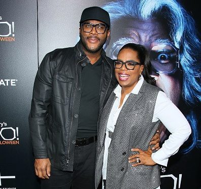  Tyler Perry and Oprah Winfrey are pictured at a premier in California in 2016