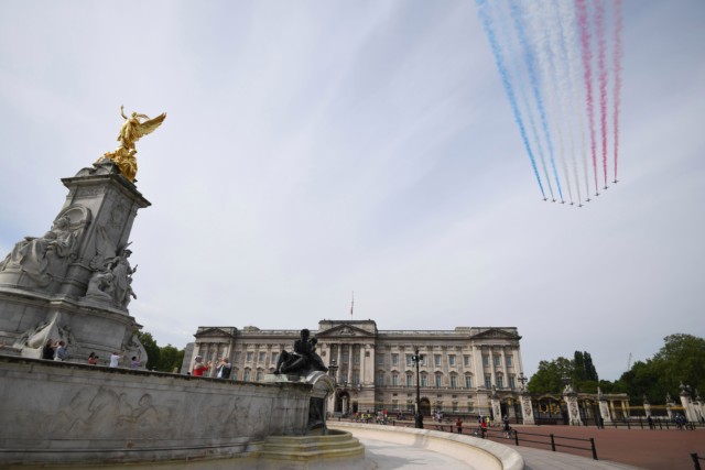 The Red Arrows flew over Buckingham Palace to celebrate the 75th anniversary while the nation remained in lockdown