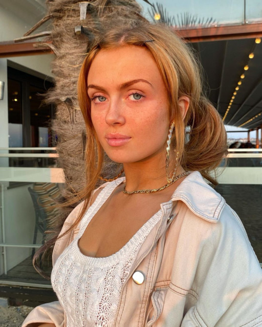 Maisie Smith went make-up free in her latest selfie