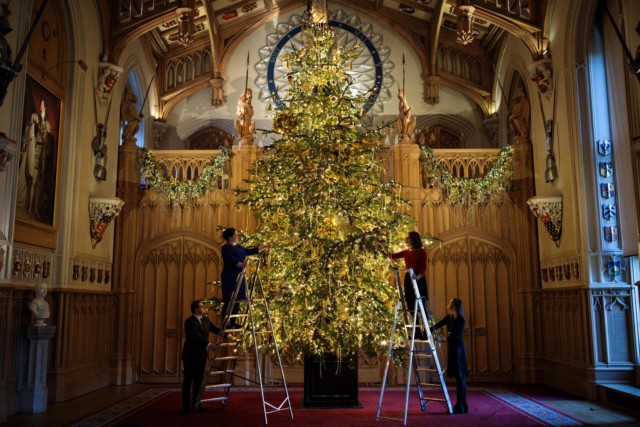  The giant 20ft tree at Windsor Castle will still be taken down around the Twelfth Night