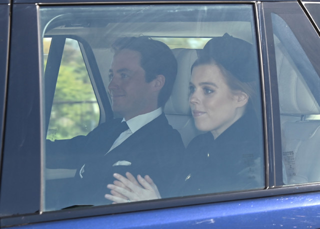Princess Beatrice and Edoardo Mapelli Mozzi arrive at Windsor
