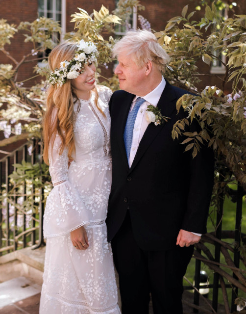 Boris and Carrie released a wedding snap taken in the garden of No10
